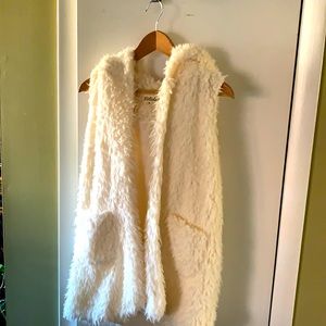 Hooded vest ivory color